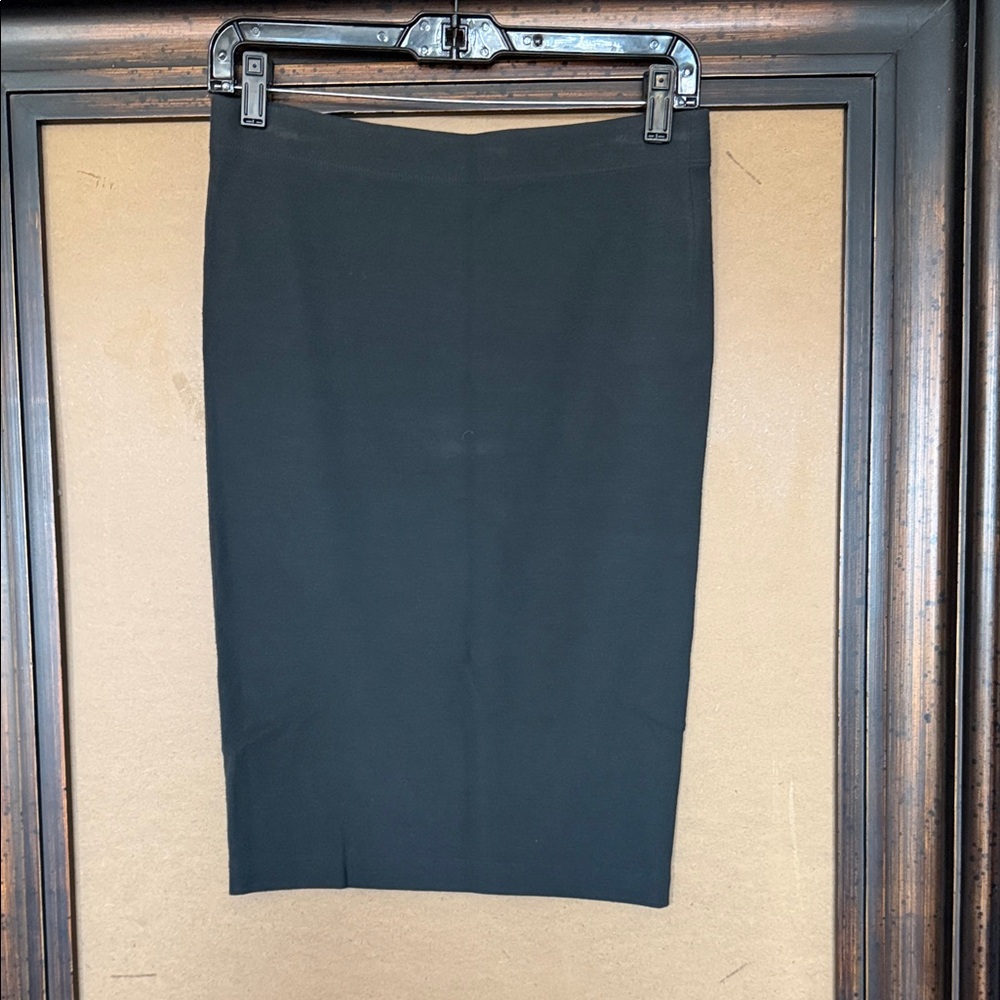 Vince Pencil Knee Length Charcoal Knit Pencil Skirt
